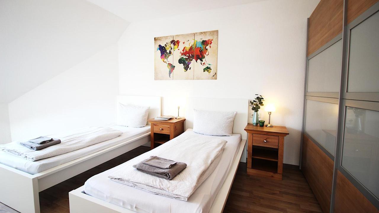 Homie Stay Zell - Apartment Mit Privatparkplatz Zell am Main Exterior photo