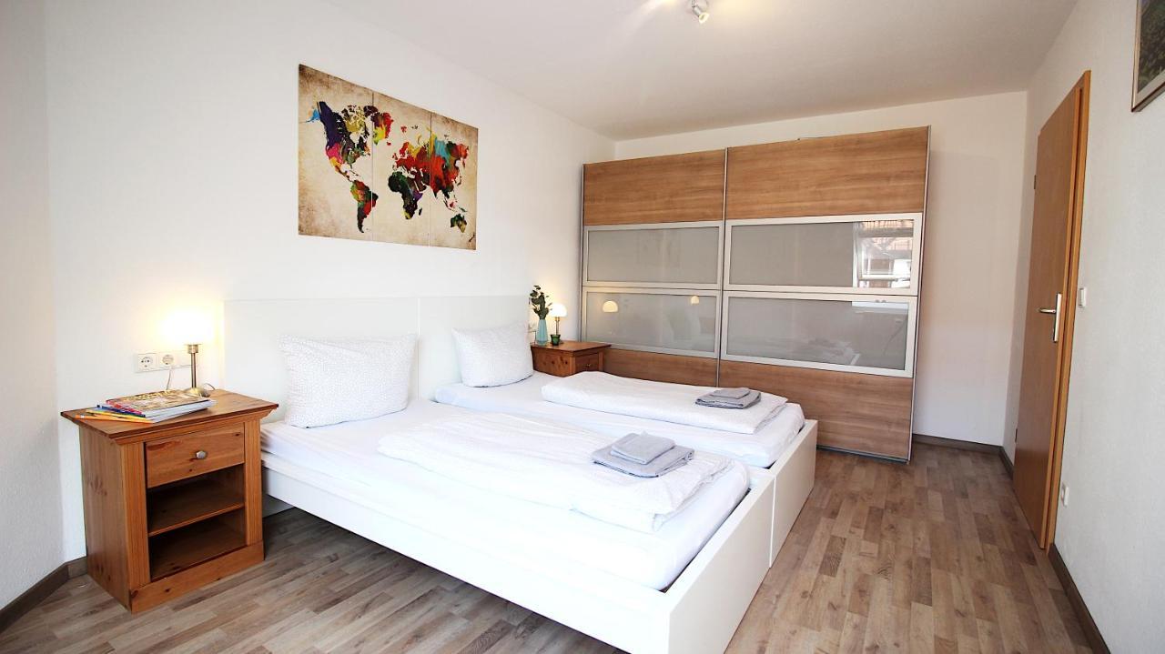 Homie Stay Zell - Apartment Mit Privatparkplatz Zell am Main Exterior photo