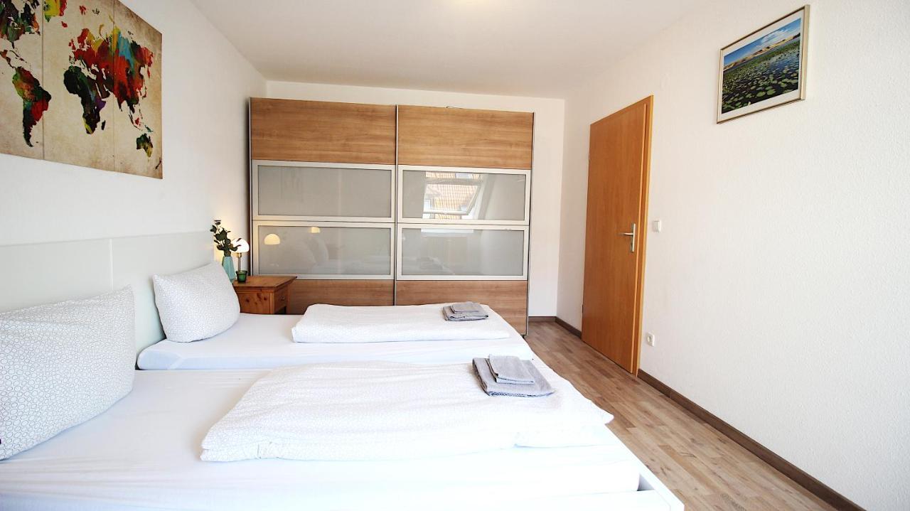 Homie Stay Zell - Apartment Mit Privatparkplatz Zell am Main Exterior photo