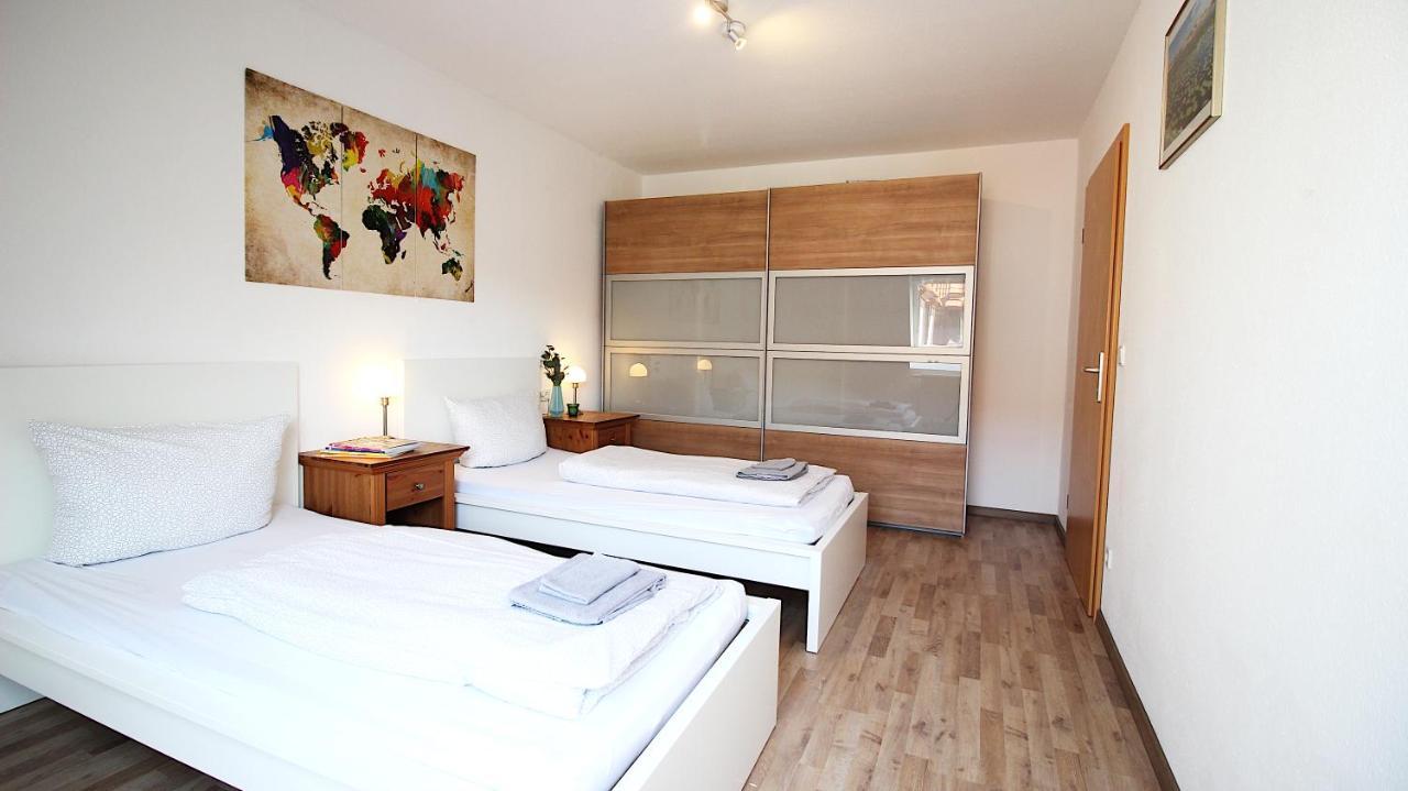 Homie Stay Zell - Apartment Mit Privatparkplatz Zell am Main Exterior photo